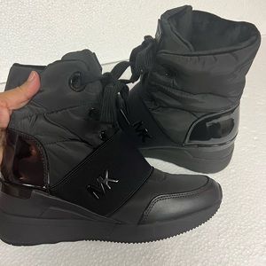 MIchael Kors Weatherproof Boots
